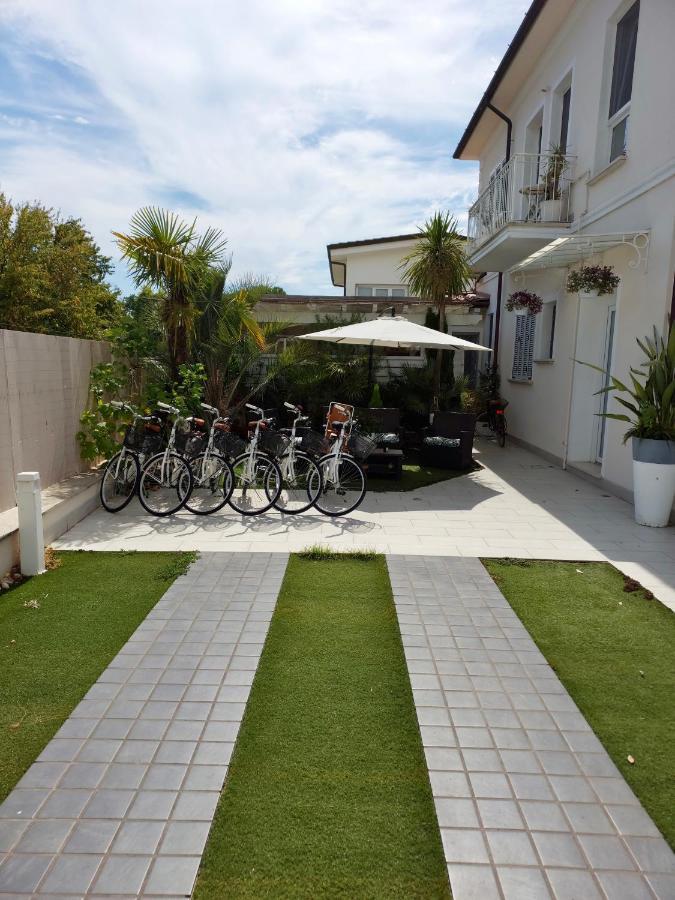 La Brise Hotel Marina di Pietrasanta Exterior foto