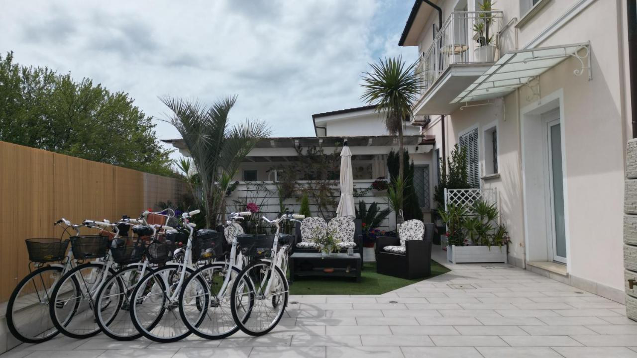 La Brise Hotel Marina di Pietrasanta Exterior foto