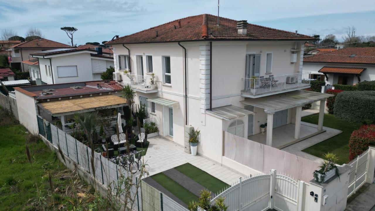 La Brise Hotel Marina di Pietrasanta Exterior foto